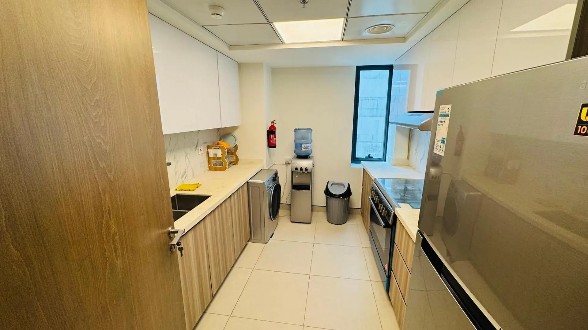 Bed & Breakfast Wow Amazing Burjkhalifa,Sea,Sunset,Ship,Park View,Only Male Hostel-Airport,Metro,Mall,Golf,Bus,Park Near Dubai