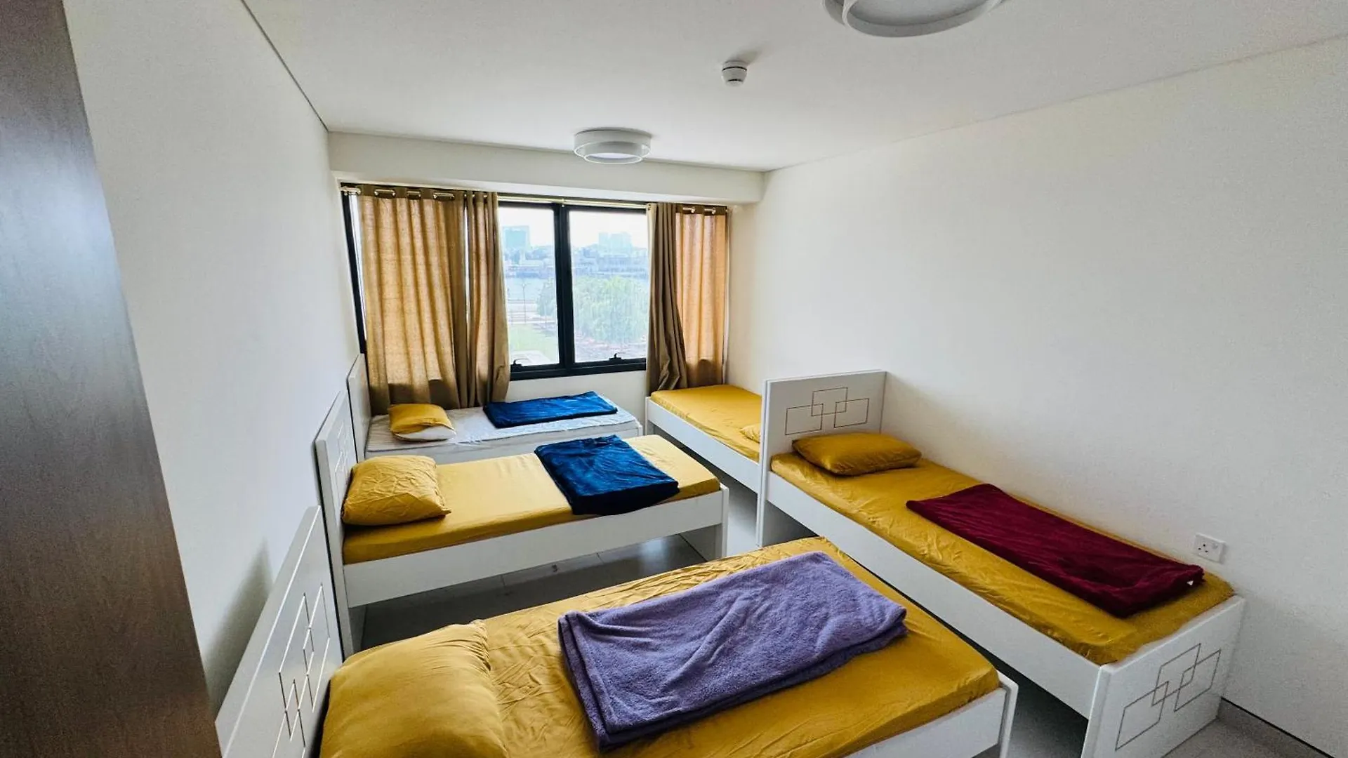 Wow Amazing Burjkhalifa,Sea,Sunset,Ship,Park View,Only Male Hostel-Airport,Metro,Mall,Golf,Bus,Park Near Dubai Bed & Breakfast