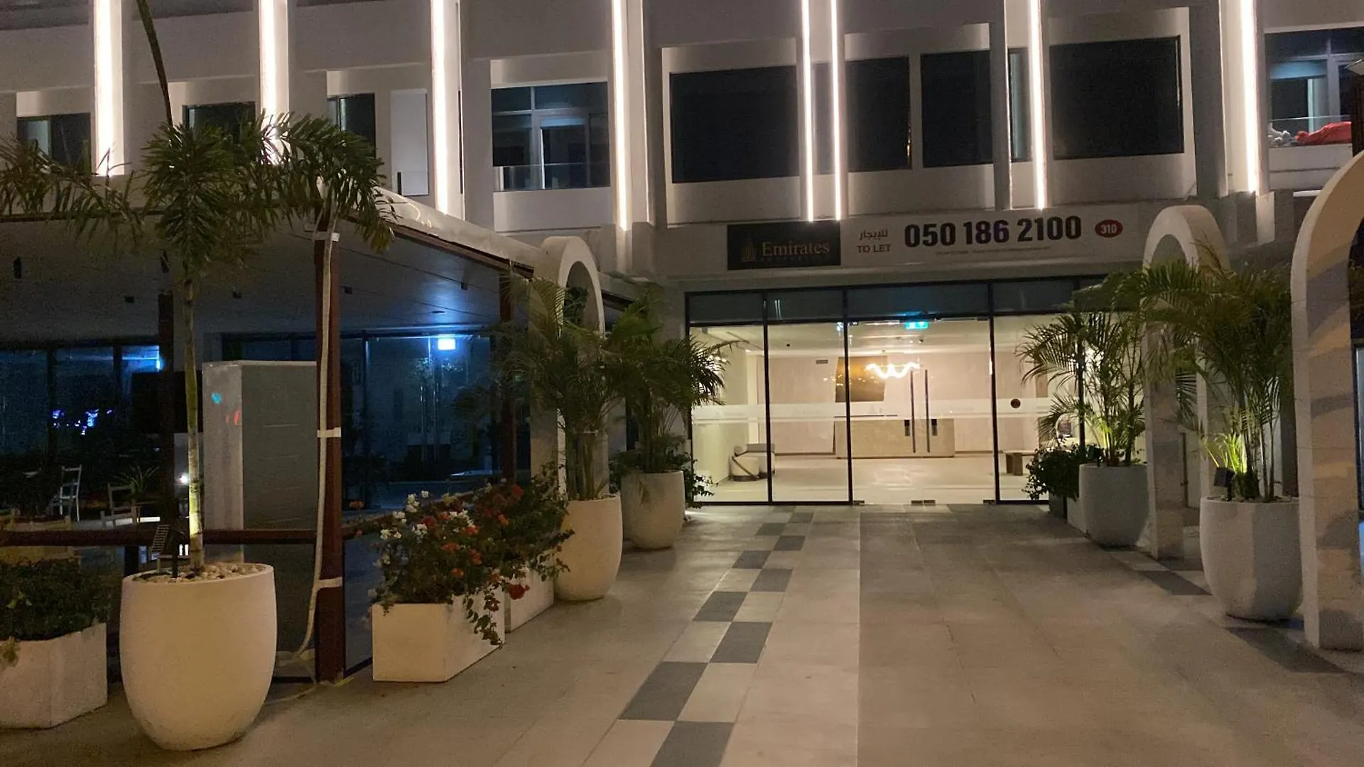 Bed & Breakfast Wow Amazing Burjkhalifa,Sea,Sunset,Ship,Park View,Only Male Hostel-Airport,Metro,Mall,Golf,Bus,Park Near Dubai