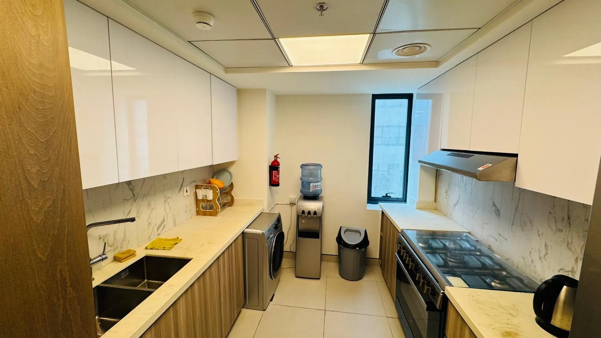 Bed & Breakfast Wow Amazing Burjkhalifa,Sea,Sunset,Ship,Park View,Only Male Hostel-Airport,Metro,Mall,Golf,Bus,Park Near Dubai